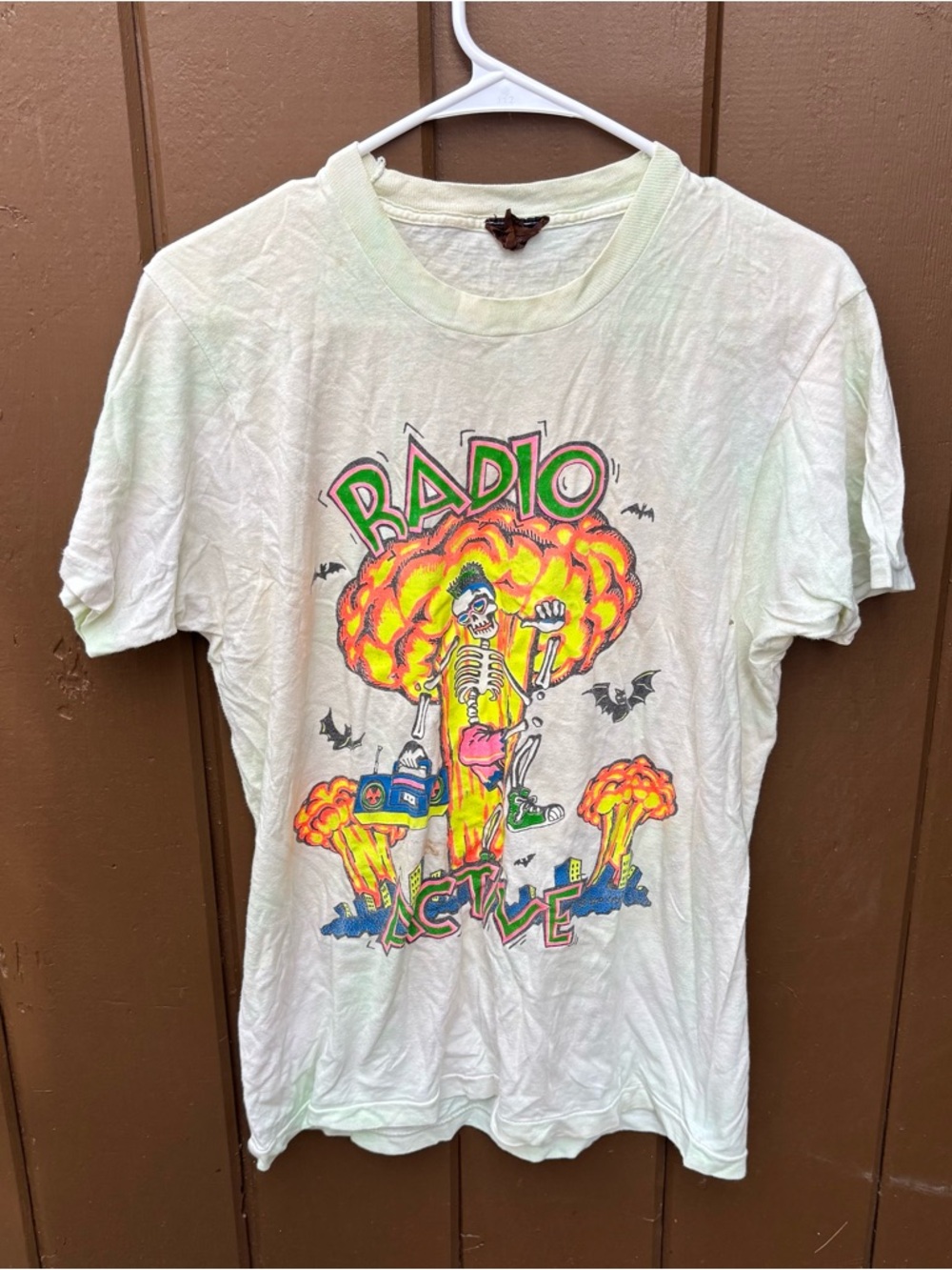 Vintage 1988 Zoo Crew t shirt radio active atomic skeleton Small